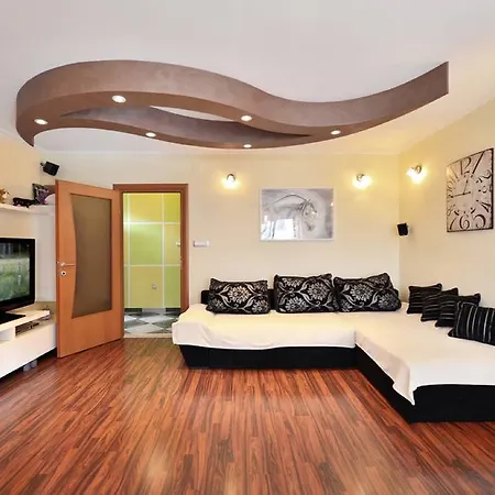 Apartment Ivana *